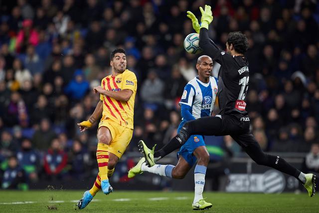 小卡缺阵哈登末节超神 快船力克独行侠追至2-2